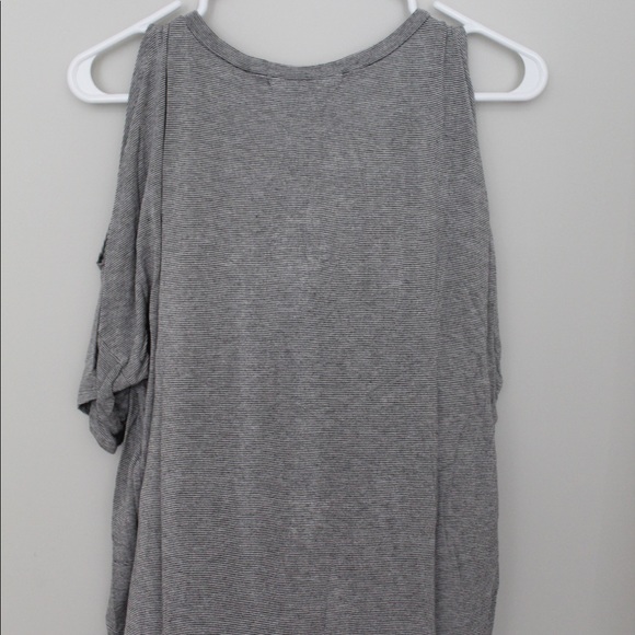 Striped cut-out shoulder - Picture 3 of 4